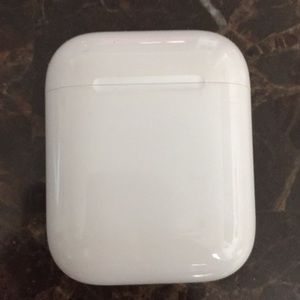 LIKE NEW! 100% Authentic AirPods Charging Case!